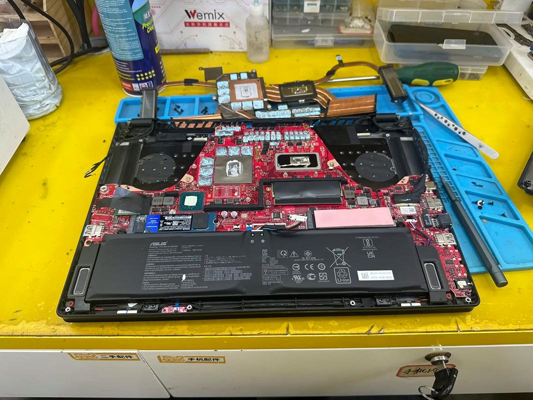 笔记本电脑怎么拆开后盖，笔记本电脑怎么拆开后盖图解？-第2张图片-优品飞百科