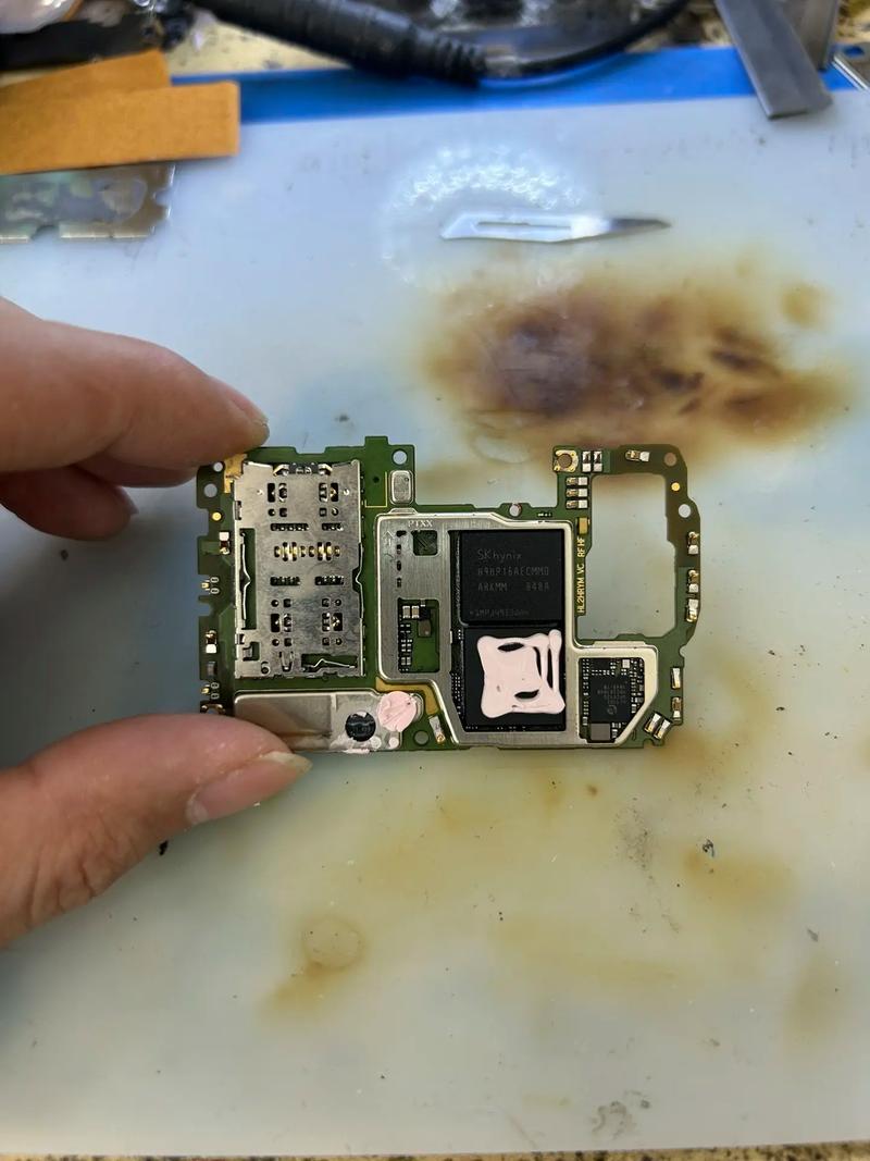 荣耀10怎么拆后盖，荣耀10如何拆后盖-第1张图片-优品飞百科