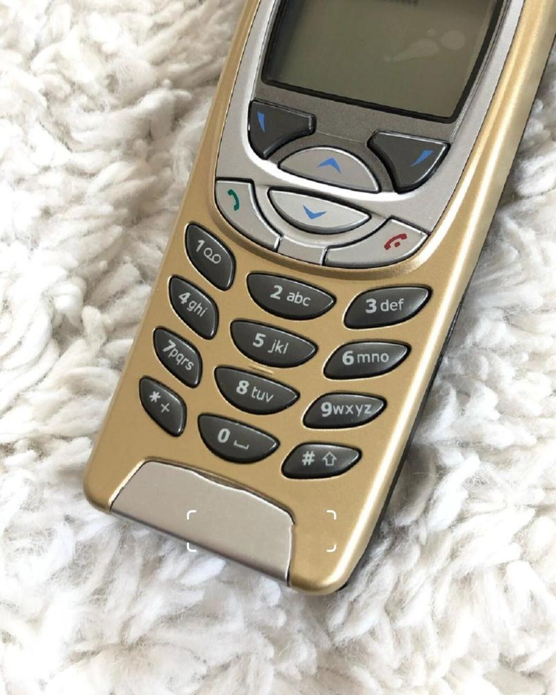 索尼爱立信w800c当年售价多少，索尼爱立信v800？-第1张图片-优品飞百科