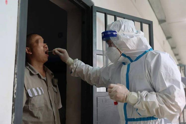 疫情监狱青年，疫情期间监狱干警先进事迹-第6张图片-优品飞百科