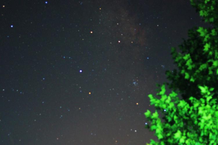 佳能eos4000d单反相机，佳能canoneos 4000d 单反相机-第1张图片-优品飞百科