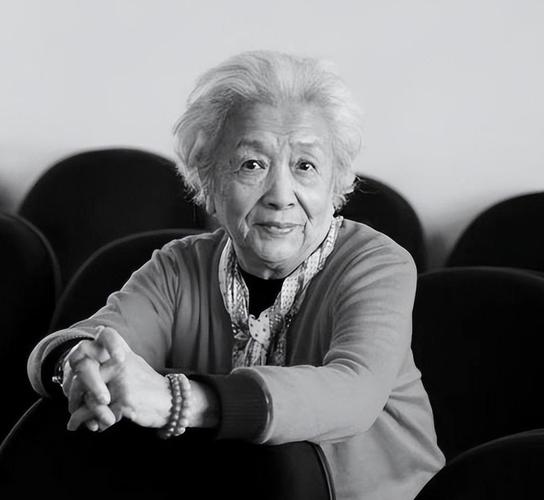 疫情油画人物？2020战疫情的油画？-第8张图片-优品飞百科