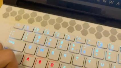 笔记本键盘全部没反应怎么回事？笔记本电脑键盘全部没反应是什么原因?来了解一下吧？-第3张图片-优品飞百科