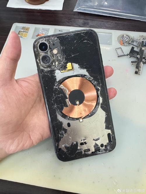 iphone11背面碎了多少钱？iphone11背面碎了多少钱反厂修？-第4张图片-优品飞百科