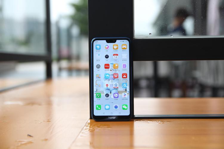 荣耀9i怎么分屏?荣耀9i分屏怎么弄成小窗口模式?-第3张图片-优品飞百科 荣耀9i怎么分屏?荣耀9i分屏怎么弄成小窗口模式?-第3张图片-优品飞百科