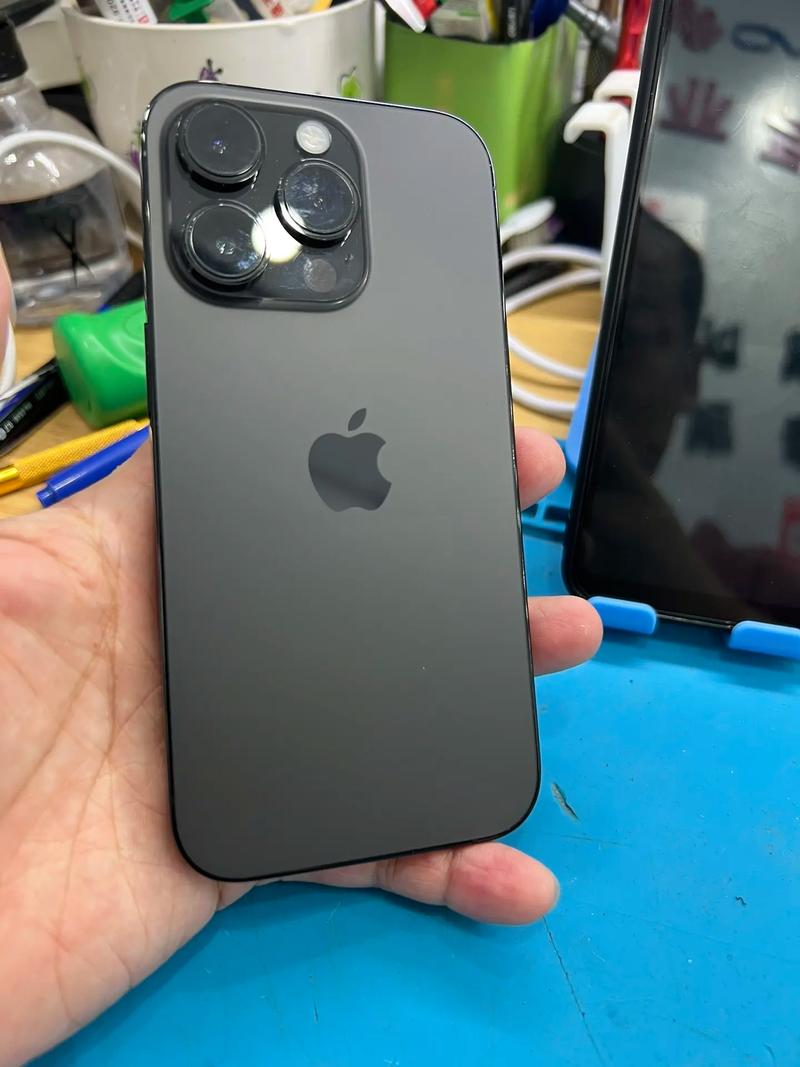 荣耀归来14pro和荣耀70哪个好，荣耀v7和pro？-第4张图片-优品飞百科