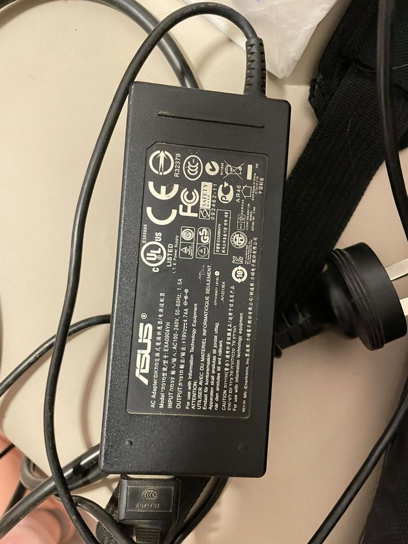 笔记本充电器是通用的吗，笔记本充电器一样的吗？-第7张图片-优品飞百科