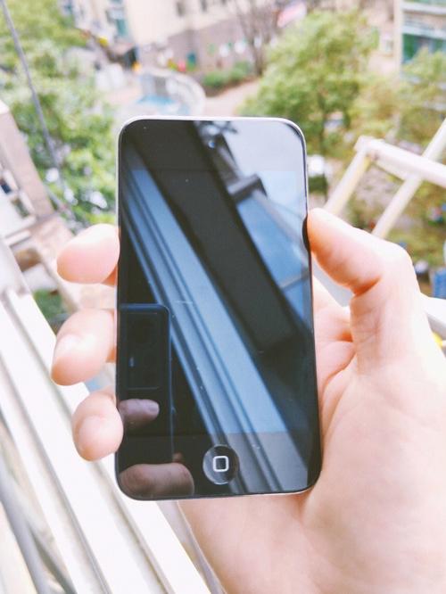 苹果touch4多少钱？苹果四多少钱？