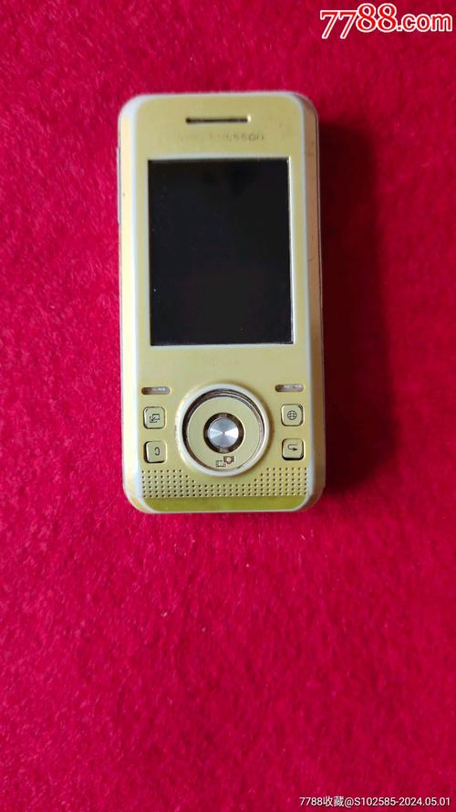 索尼爱立信k750c有手电筒吗？索尼爱立信k750当年的多少钱？