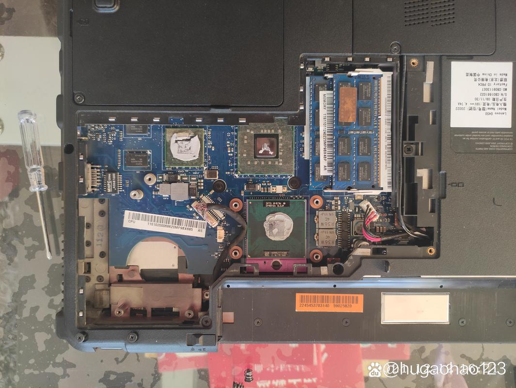 联想笔记本g450键盘拆解步骤，联想g455拆键盘-第2张图片-优品飞百科