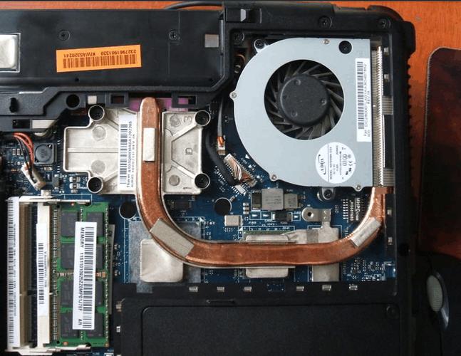 联想笔记本g450键盘拆解步骤，联想g455拆键盘-第3张图片-优品飞百科