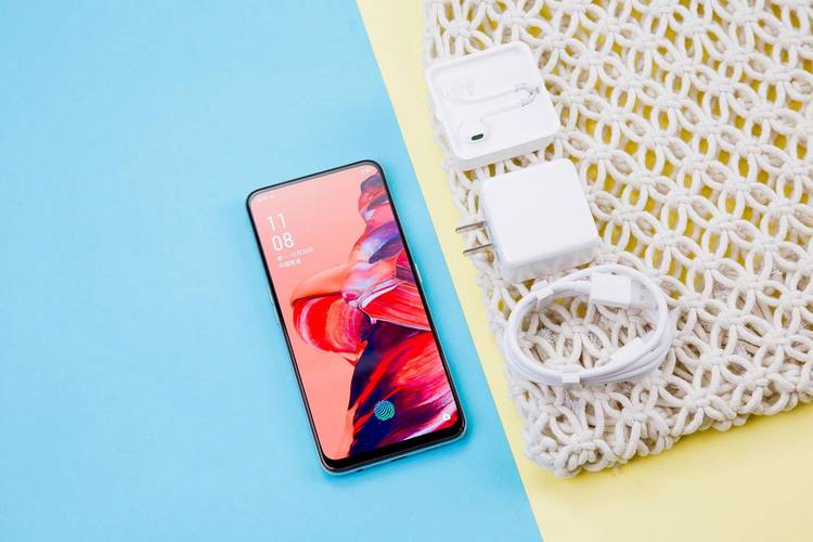 reno2充电器多少瓦，reno2z充电器是什么样的？-第1张图片-优品飞百科