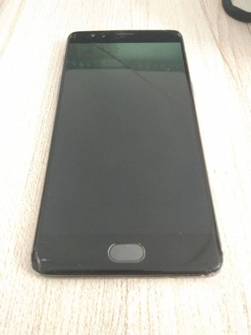 iphone7摔了一下摄像头黑屏修要多少钱，苹果7p摔了摄像头黑屏修一下多少钱？-第4张图片-优品飞百科