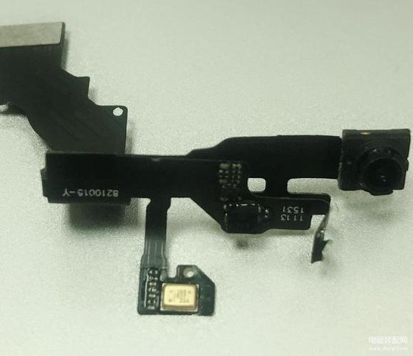 iphone7摔了一下摄像头黑屏修要多少钱，苹果7p摔了摄像头黑屏修一下多少钱？-第5张图片-优品飞百科