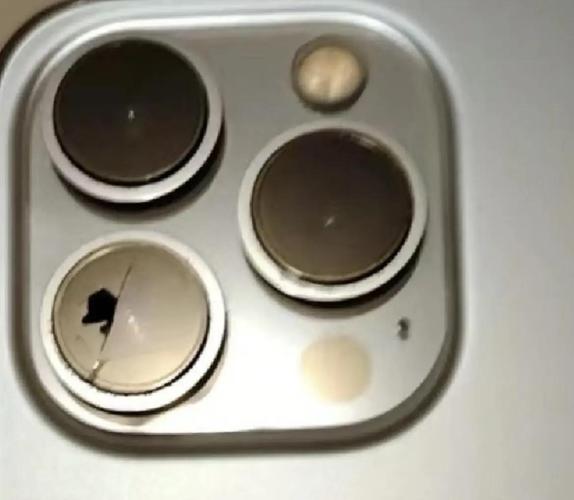iphone7摔了一下摄像头黑屏修要多少钱，苹果7p摔了摄像头黑屏修一下多少钱？-第6张图片-优品飞百科