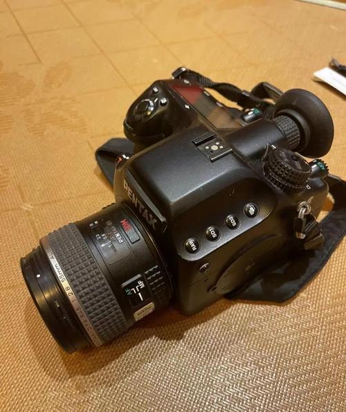 翻转屏ccd相机推荐？相机翻转屏容易坏吗？-第1张图片-优品飞百科