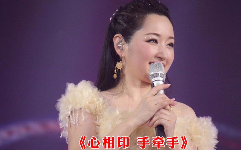 牵手疫情画？手牵手抗疫情手抄报？-第3张图片-优品飞百科