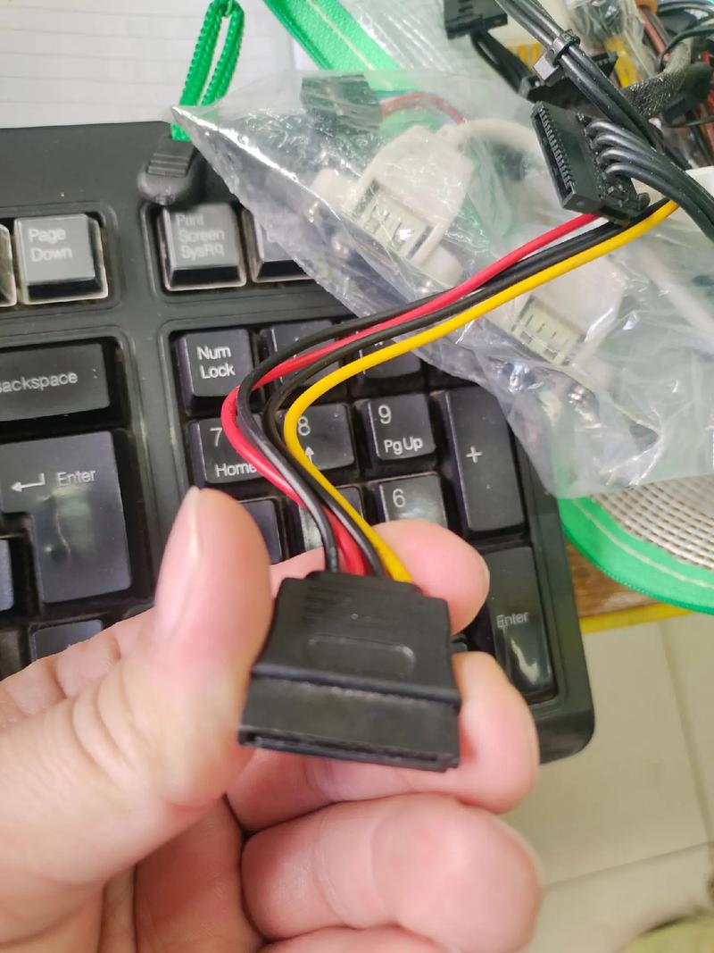 主板不认sata硬盘是哪里坏了,主板不认硬盘怎么回事?-第2张图片-优品飞百科 主板不认sata硬盘是哪里坏了,主板不认硬盘怎么回事?-第2张图片-优品飞百科