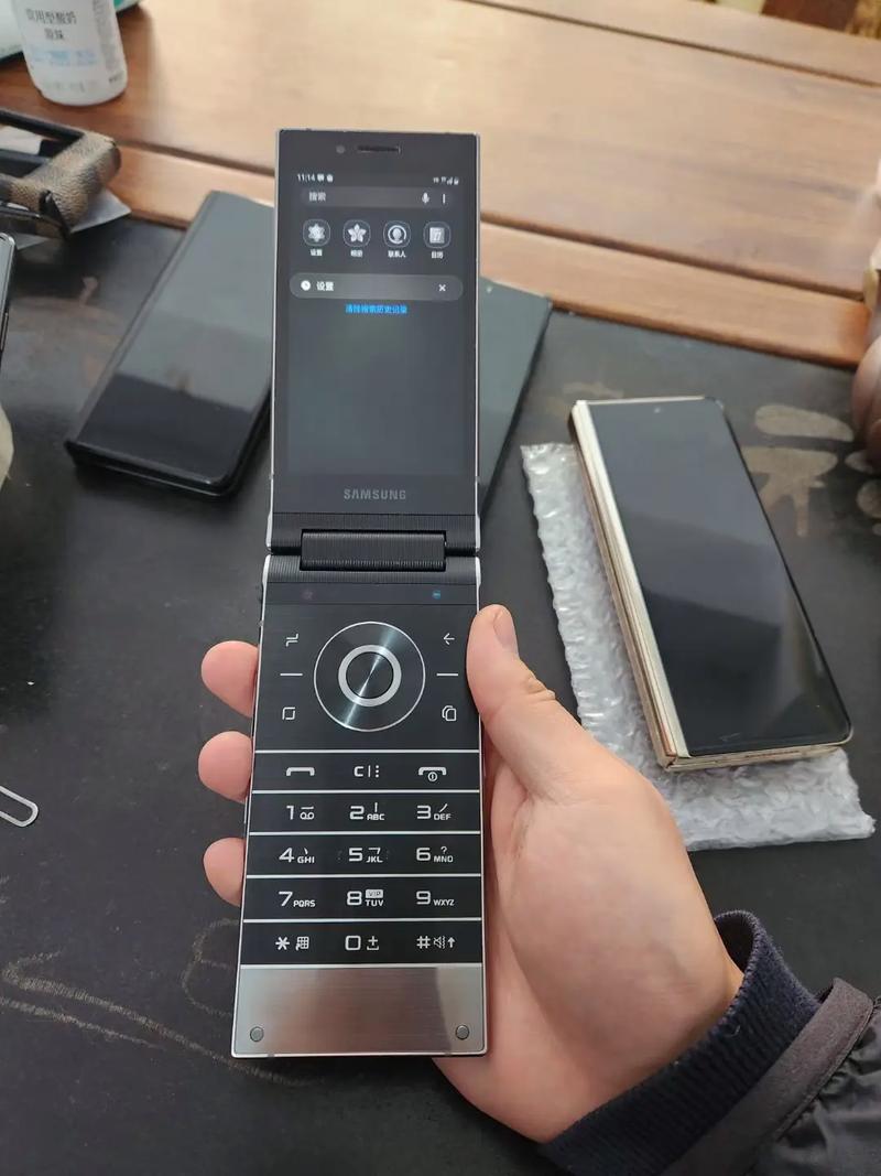 三星w2019什么时候降价，三星w2019过时了吗-第3张图片-优品飞百科