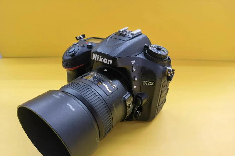 佳能80d和尼康d7200哪个好？佳能80d和尼康d7000哪个好？-第3张图片-优品飞百科