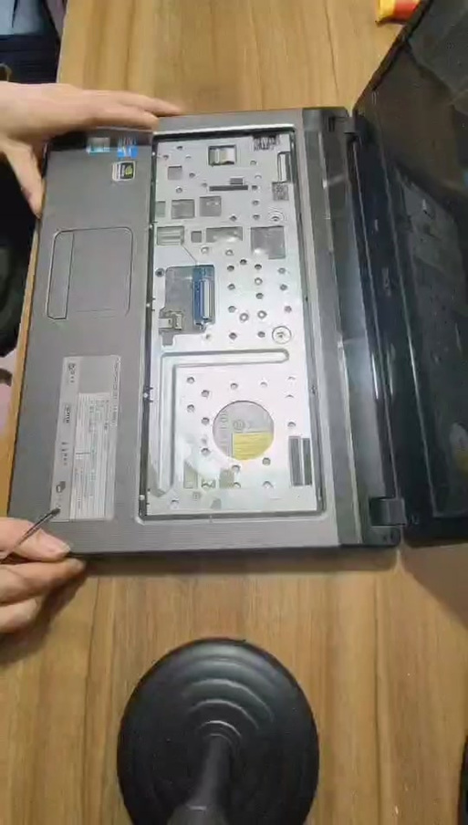 宏基笔记本电池被锁不能充电？宏基笔记本电池解锁？