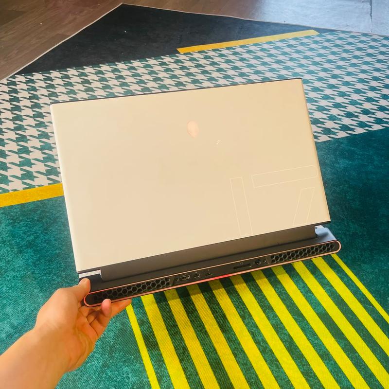 外星人m18r1几几年产的，外星人m18xr2多少钱？-第3张图片-优品飞百科