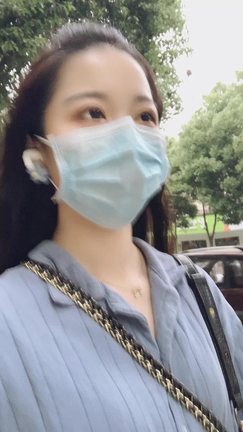 疫情的颜值？疫情时的？