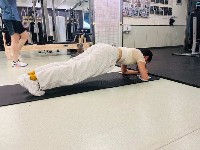 平板支撑的作用，平板支撑的作用和正确姿势-第6张图片-优品飞百科