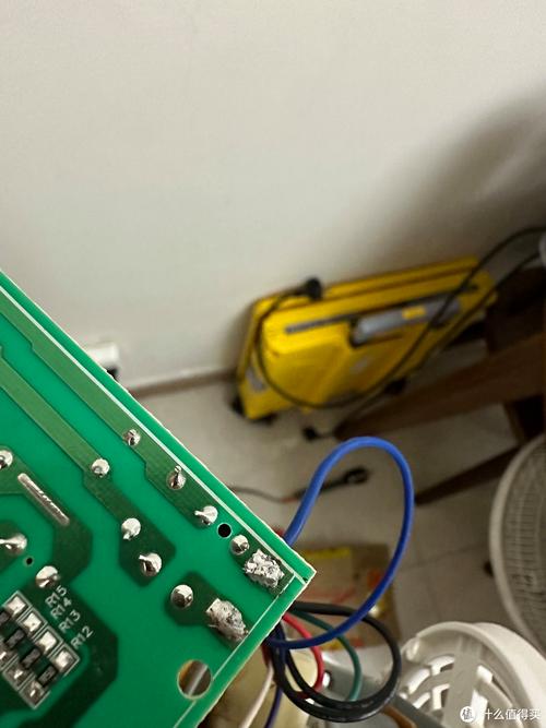 电风扇不会转动怎样维修？电风扇不会转了是什么坏了？-第3张图片-优品飞百科