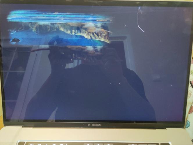 电脑液晶显示屏碎了能修吗，电脑显示屏碎了能不能修？-第2张图片-优品飞百科