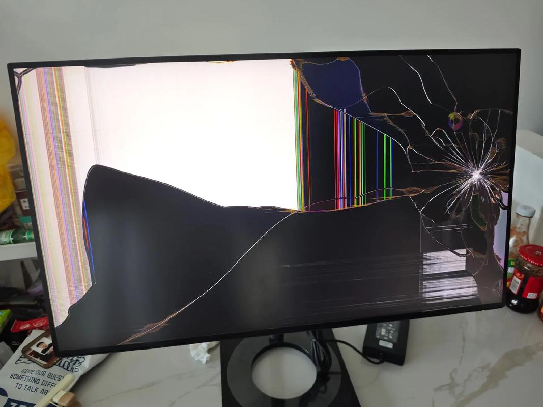 电脑液晶显示屏碎了能修吗，电脑显示屏碎了能不能修？-第5张图片-优品飞百科