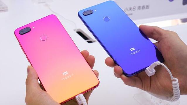 小米8屏幕指纹版和探索版区别就是？小米8屏幕指纹版是否探索版？-第6张图片-优品飞百科