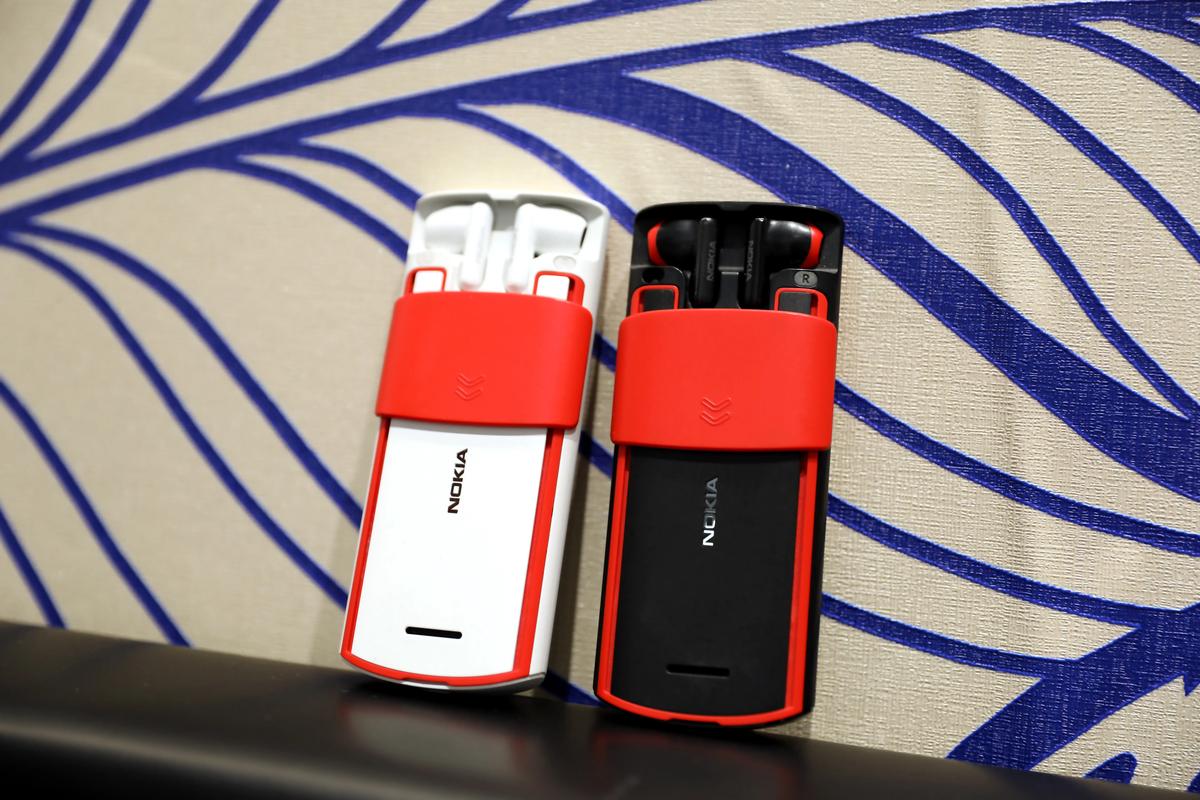 诺基亚801t怎么取出电池，诺基亚e71怎么取电池-第3张图片-优品飞百科