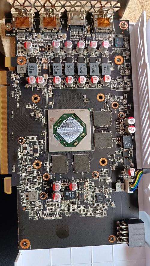 什么显卡是geforce6600，什么显卡是16pin的？