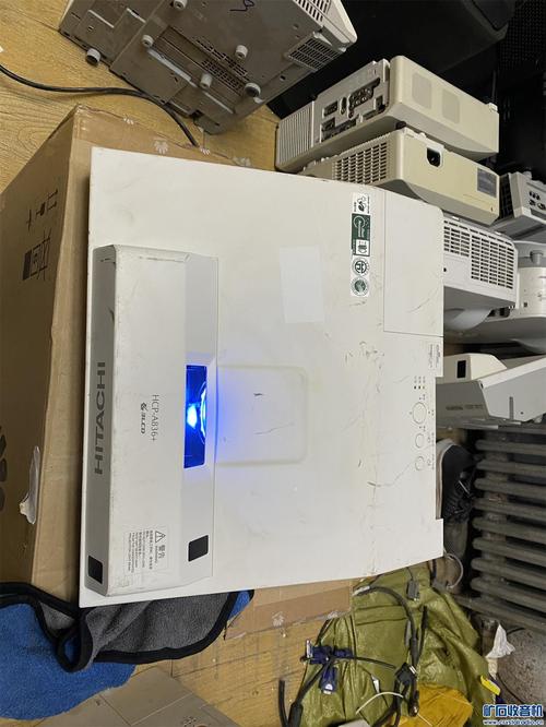 日立投影仪怎么连接笔记本？日立投影仪连接笔记本电脑教程视频？-第1张图片-优品飞百科