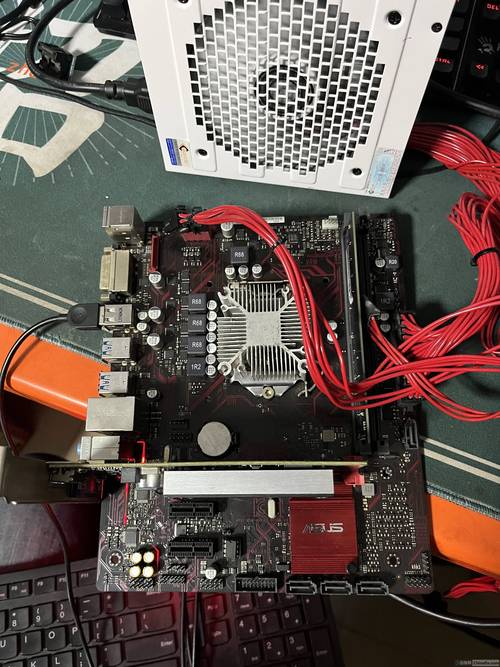 i3用什么主板比较好，i3主板配什么内存条