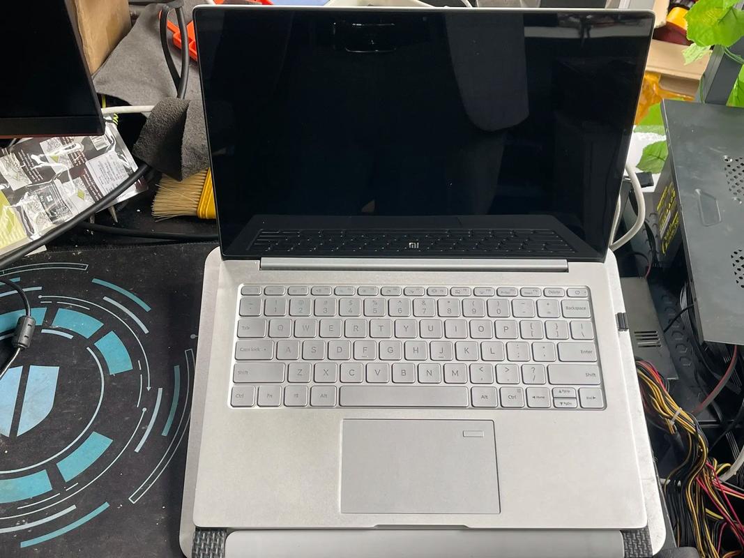 8代酷睿m3处理器相当于i几，8代m3和8代i5？