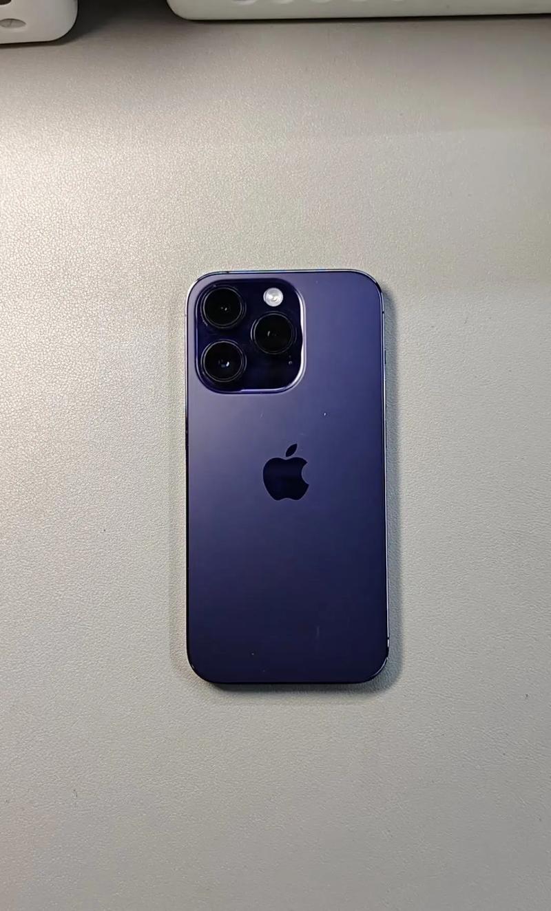 苹果14pro高贵紫色，苹果发布紫色iphone12pro？-第3张图片-优品飞百科