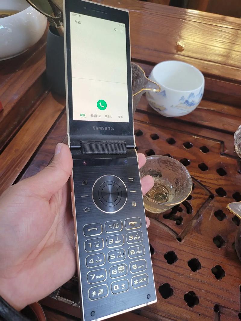 三星w2018最新系统，三星w2018什么系统？-第1张图片-优品飞百科