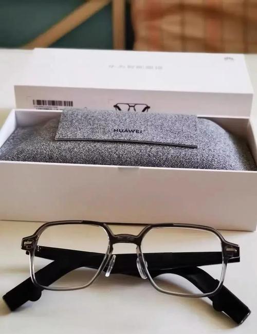 华为智能眼镜镜片材料，华为智能眼镜生产厂家-第1张图片-优品飞百科