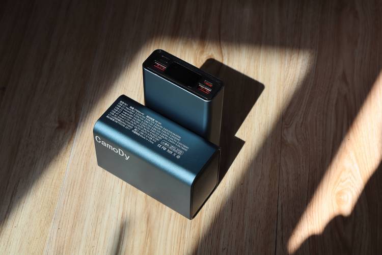 可以给笔记本充电的充电宝，可以给笔记本充电的充电宝叫什么？-第2张图片-优品飞百科