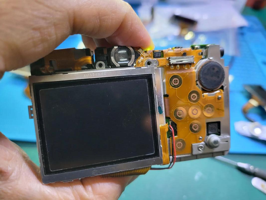 佳能130二手为啥贵？佳能18135二手费用？-第3张图片-优品飞百科