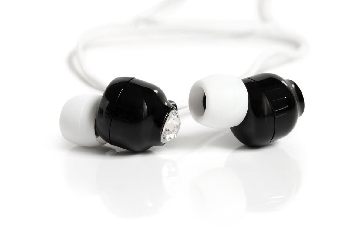 苹果耳机和bose耳机哪个好？苹果无线耳机和bose无线耳机对比？-第3张图片-优品飞百科