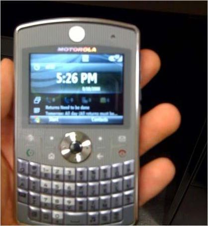 摩托罗拉q9好还是q8好？摩托罗拉的两款手机v998和v8088是v系列手机的案例分析？-第4张图片-优品飞百科