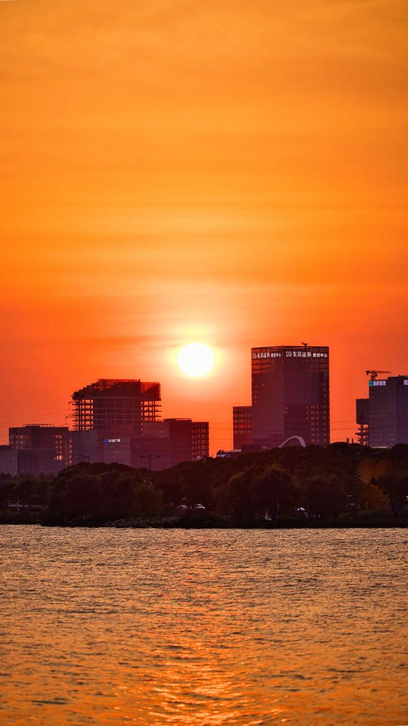 佳能600d是半画幅还是全画幅，佳能eos600d是全画幅还是半画幅？-第3张图片-优品飞百科