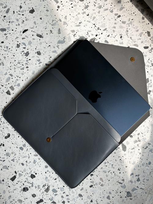 平板电脑内胆包有什么用，平板内胆包和保护套有啥区别？-第1张图片-优品飞百科