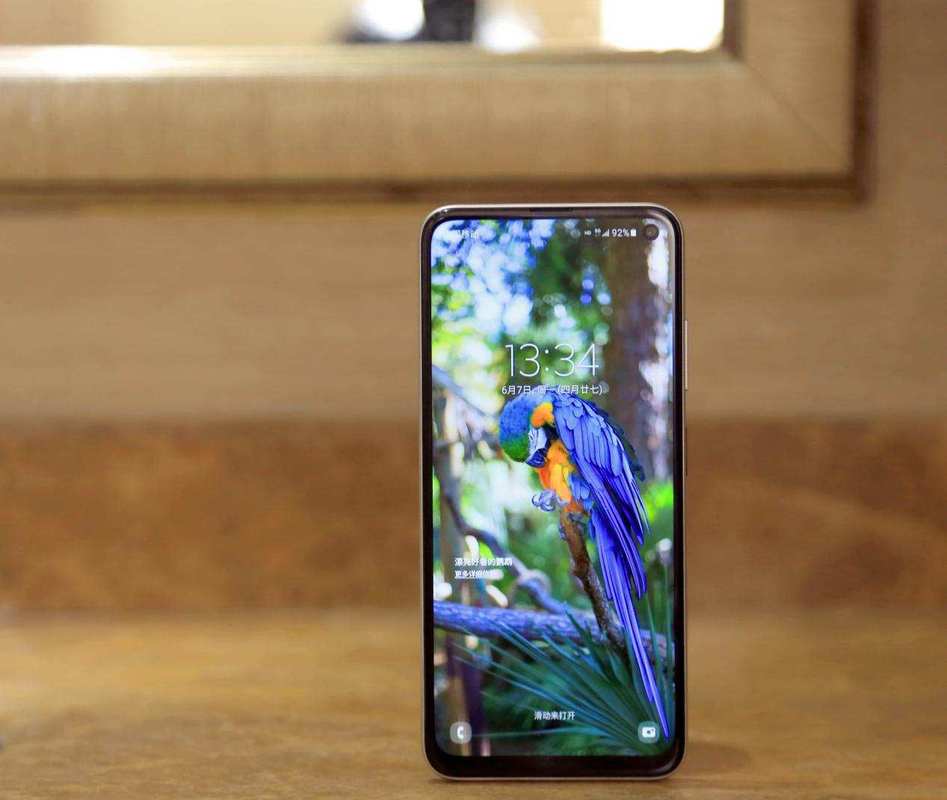 三星a52为什么比f52贵很多？三星手机a52和f52？-第1张图片-优品飞百科