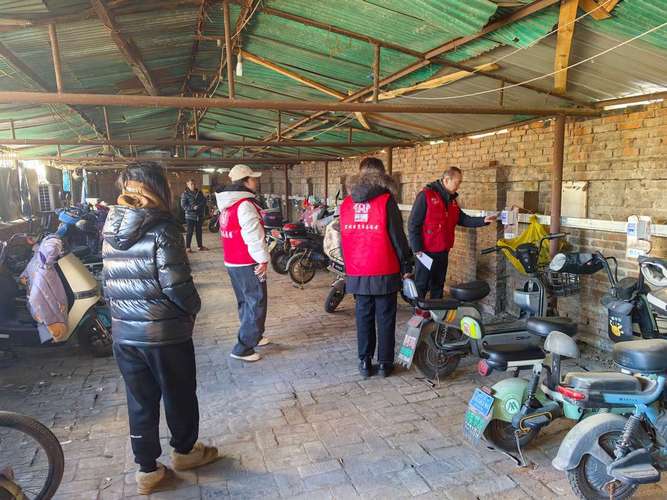 疫情夜守卡口？疫情卡口执勤图片？-第7张图片-优品飞百科