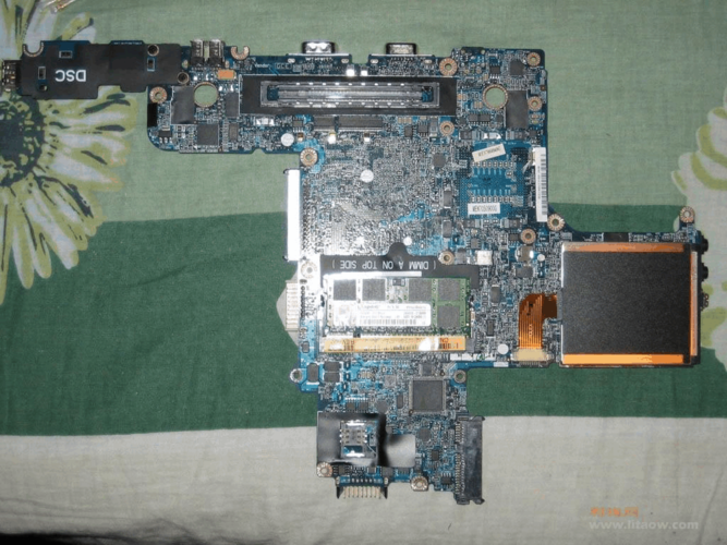 戴尔商务机怎么拆？戴尔商务机怎么拆后盖？