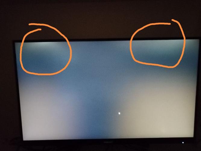 笔记本屏幕边缘漏白光有必要修吗？笔记本屏幕有一圈白痕透光？-第5张图片-优品飞百科